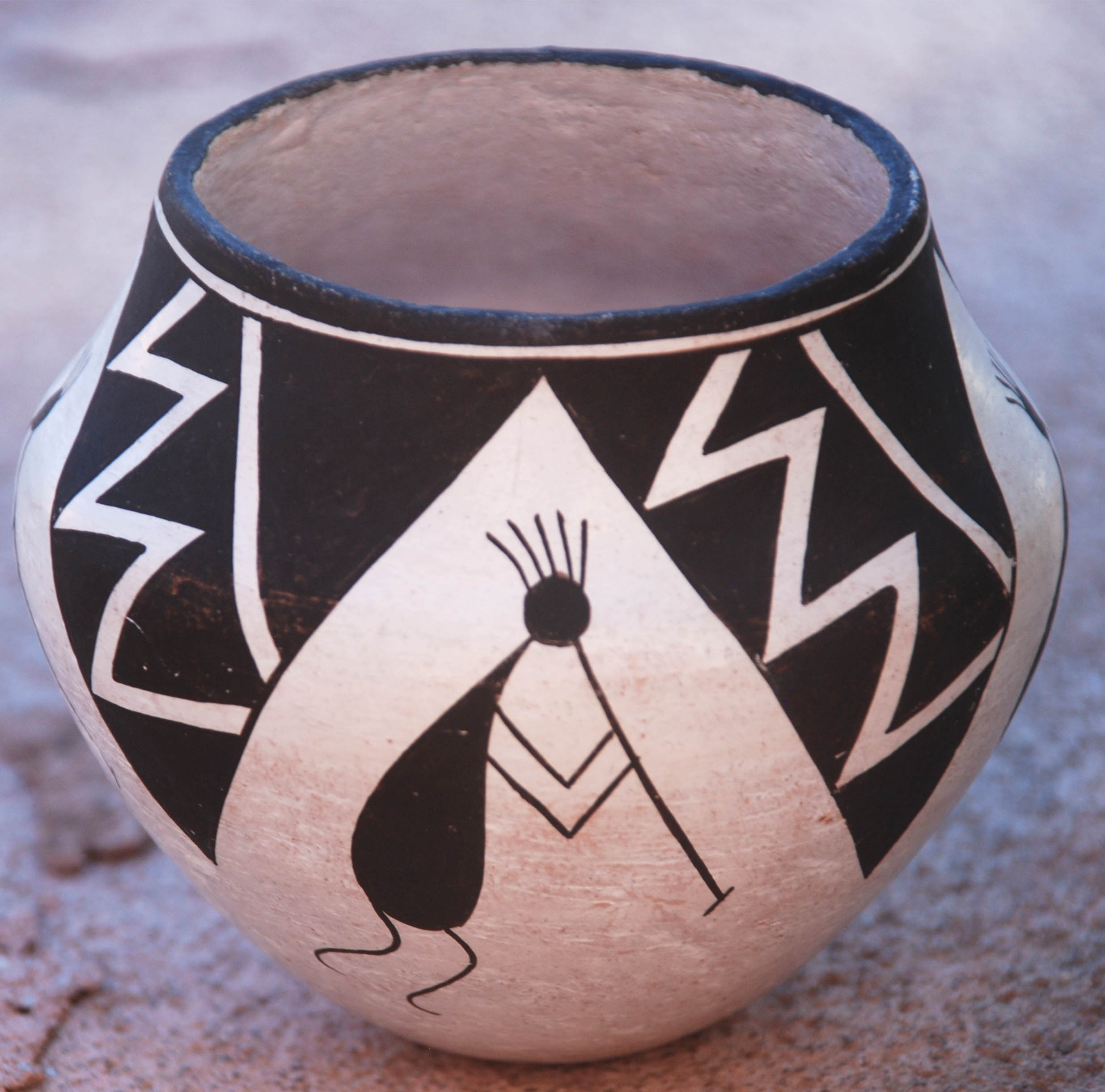 Lucy Lewis | Acoma Pot | Penfield Gallery of Indian Arts | Albuquerque, New Mexico